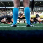 Mêlée de rugby professionnelle lors d’un match à Montauban, vue terrain