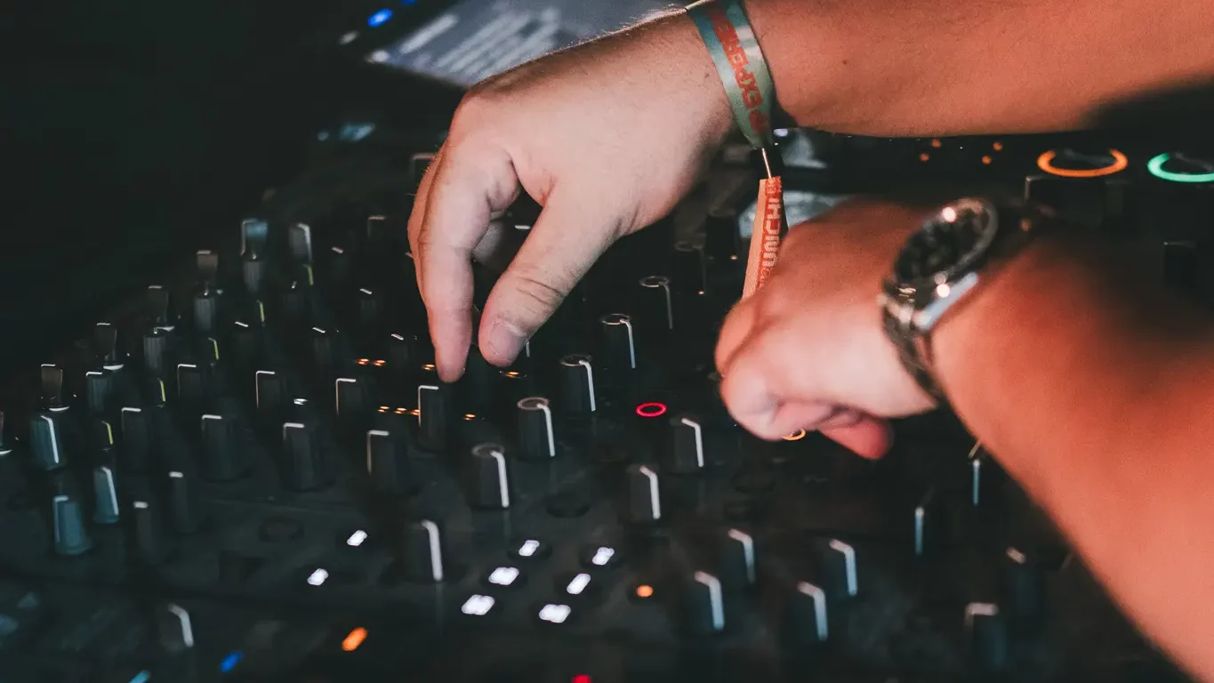 Détails techniques et coulisses d’un événement photographiés à Montauban